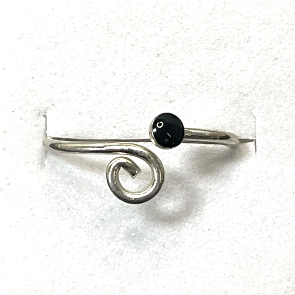 Vintage Sterling Silver Black Stone Open Ring